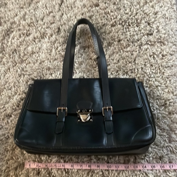 Louis Vuitton Epi Leather Segur MM handbag - Picture 2 of 10